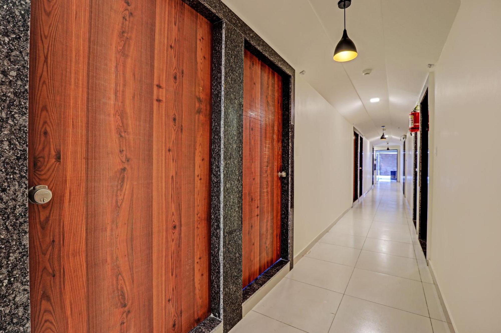 Hotel O Alexa Ahmedabad Exterior foto